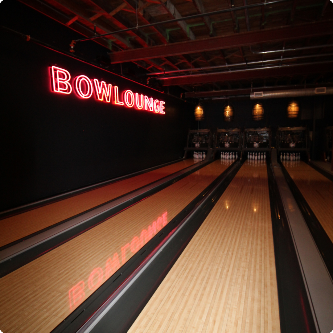 Indoor sign next to the bowling lanes that says "Bowlounge"